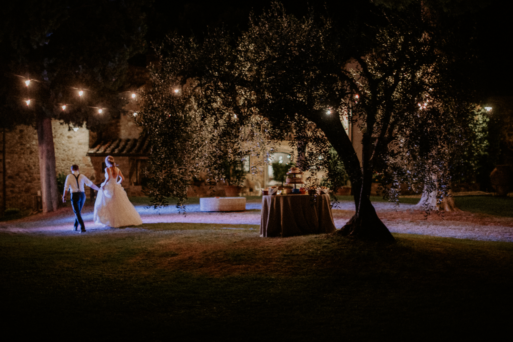 wedding photo in tuscany