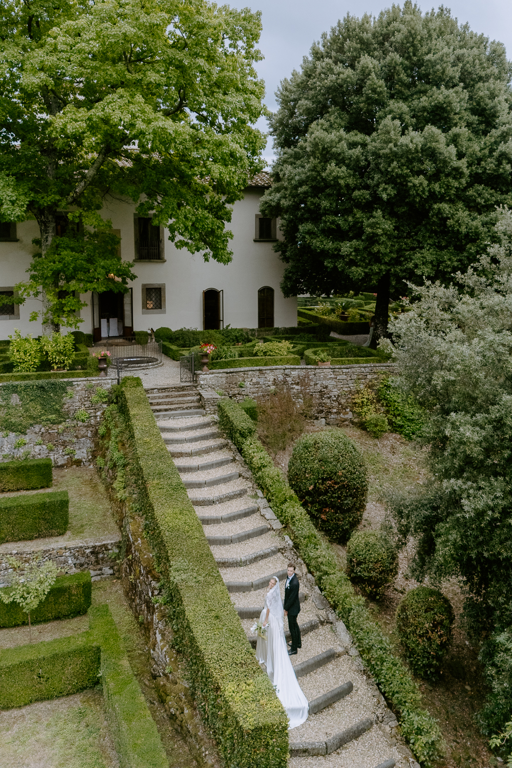 wedding tuscany elegant on film